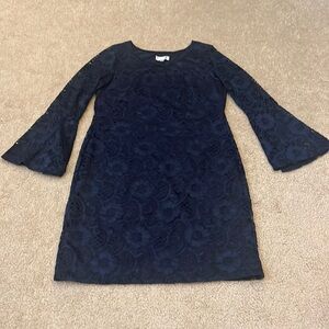 Signature by Robbie Bee Women’s Navy Lace Cocktail Bell Sleeve Dress - size M